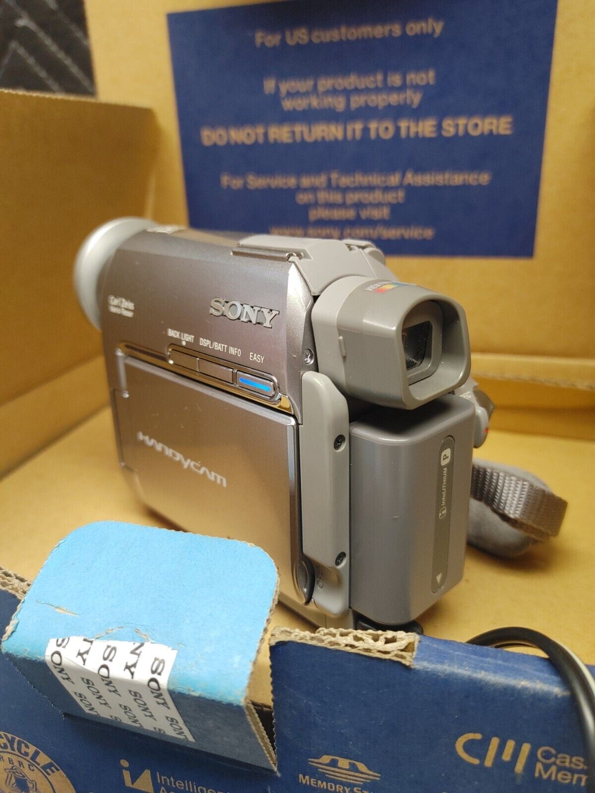 Sony DCR-HC40 Mini DV Handycam Camcorder