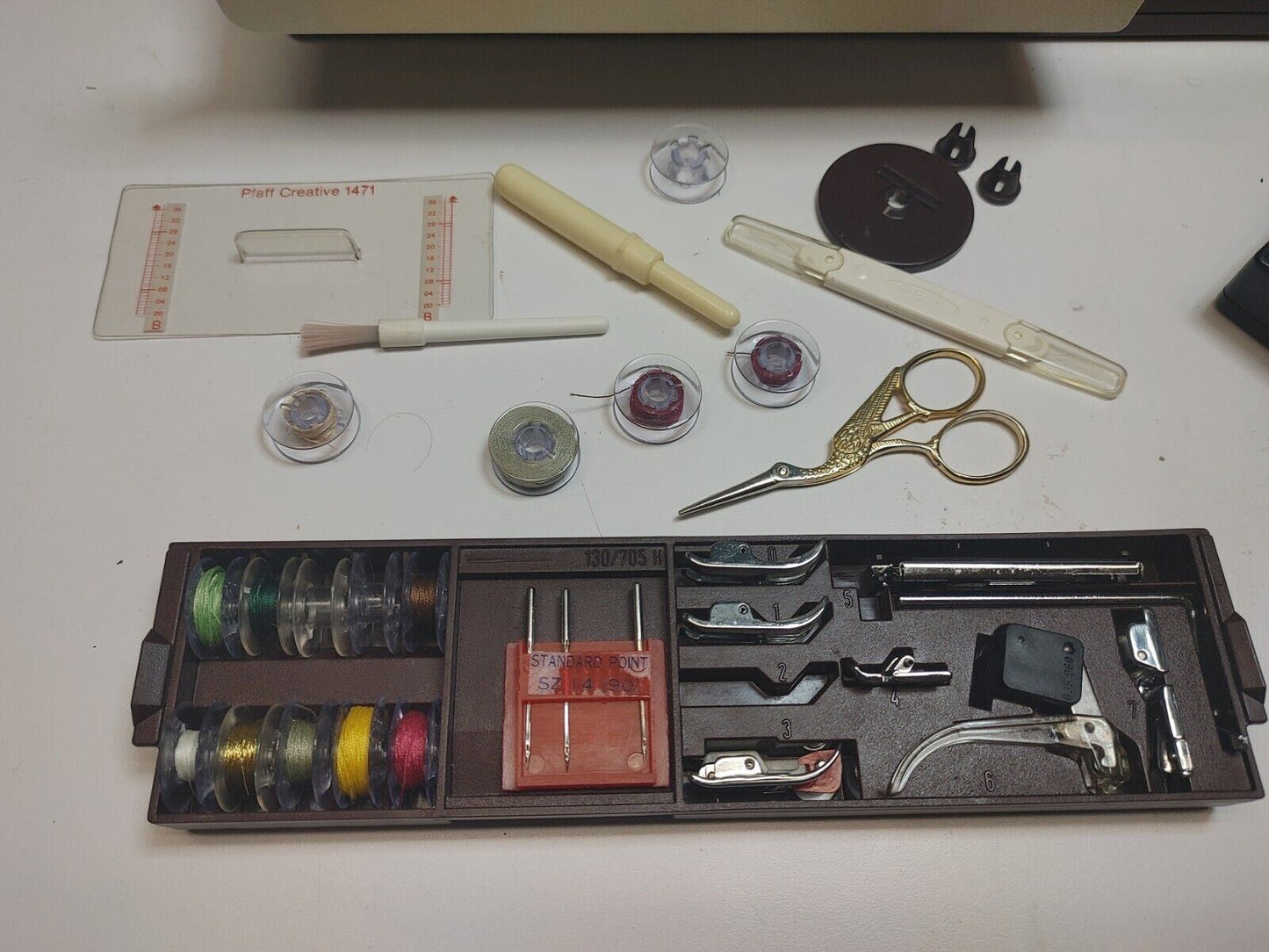 PFAFF Creative 1471 Sewing Machine Full foot set - Cleaned & Serviced