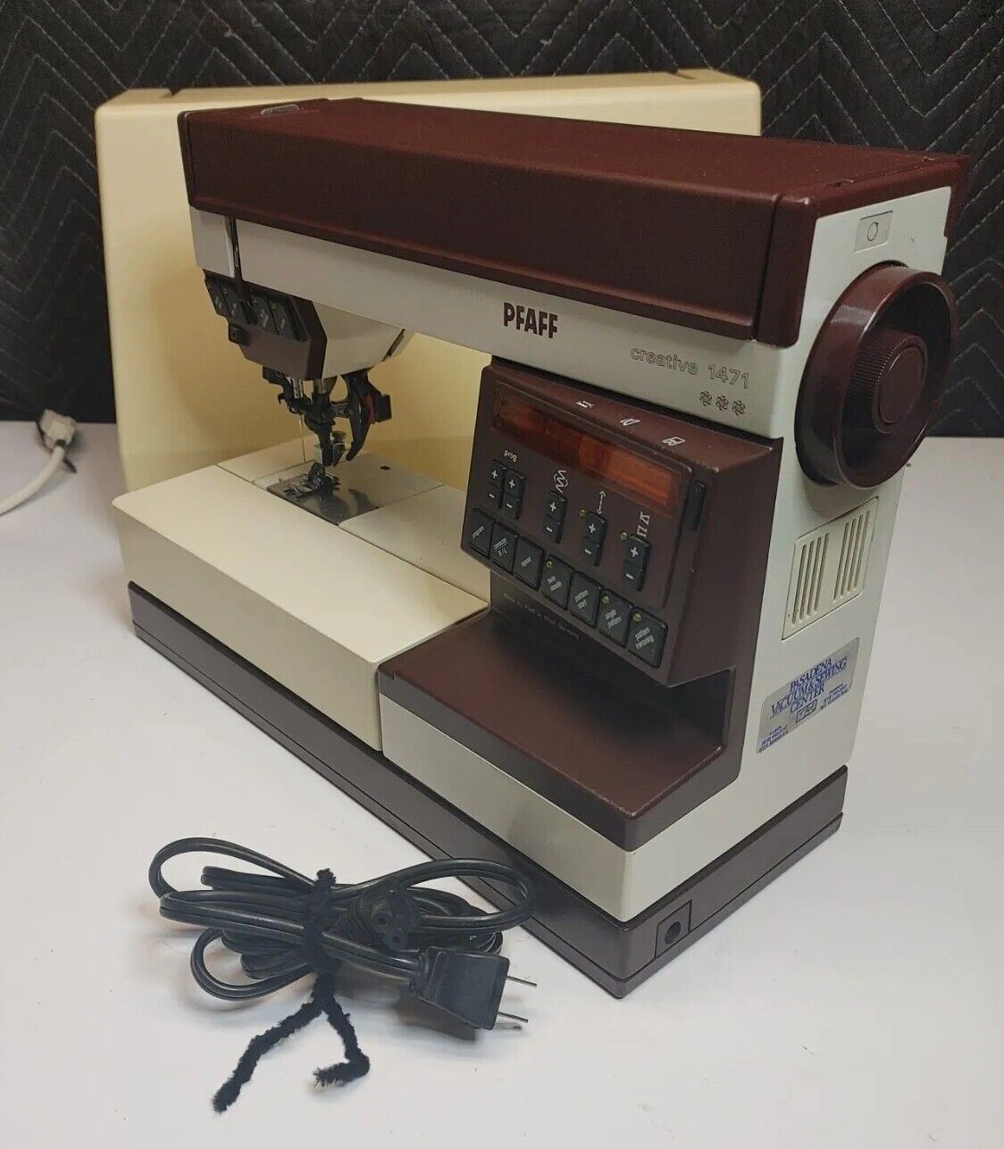 PFAFF Creative 1471 Sewing Machine Full foot set - Cleaned & Serviced