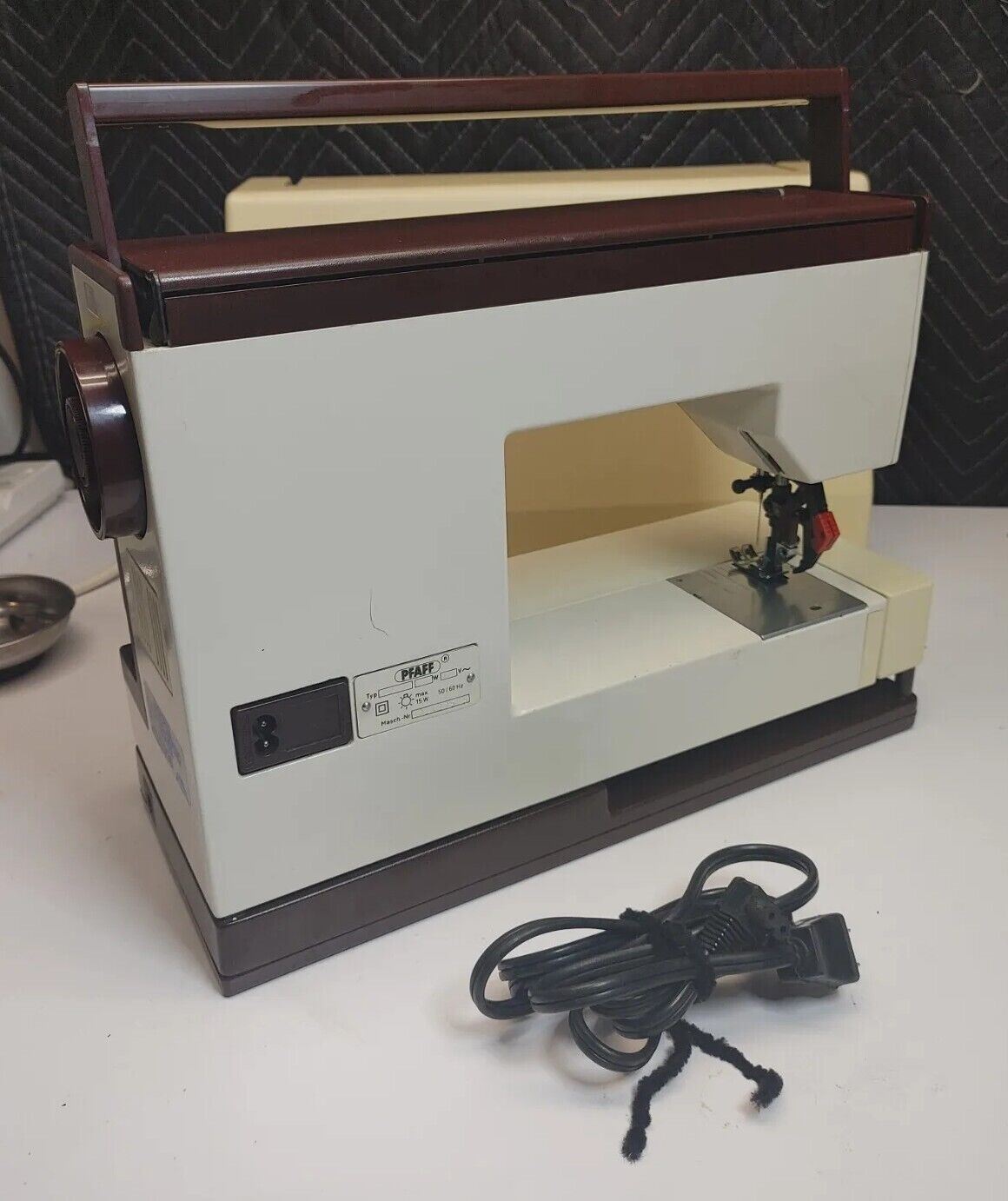 PFAFF Creative 1471 Sewing Machine Full foot set - Cleaned & Serviced