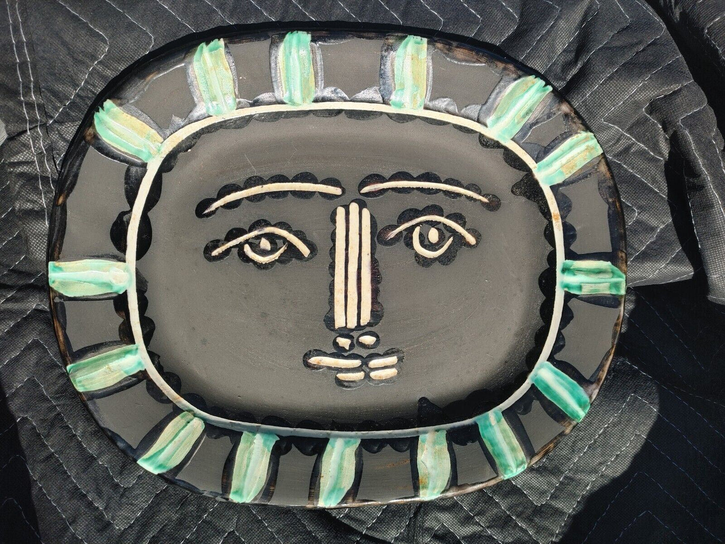 Pablo Picasso, Visage gris (Grey Face), Madoura 1953 A.R. 206 - ** Read **