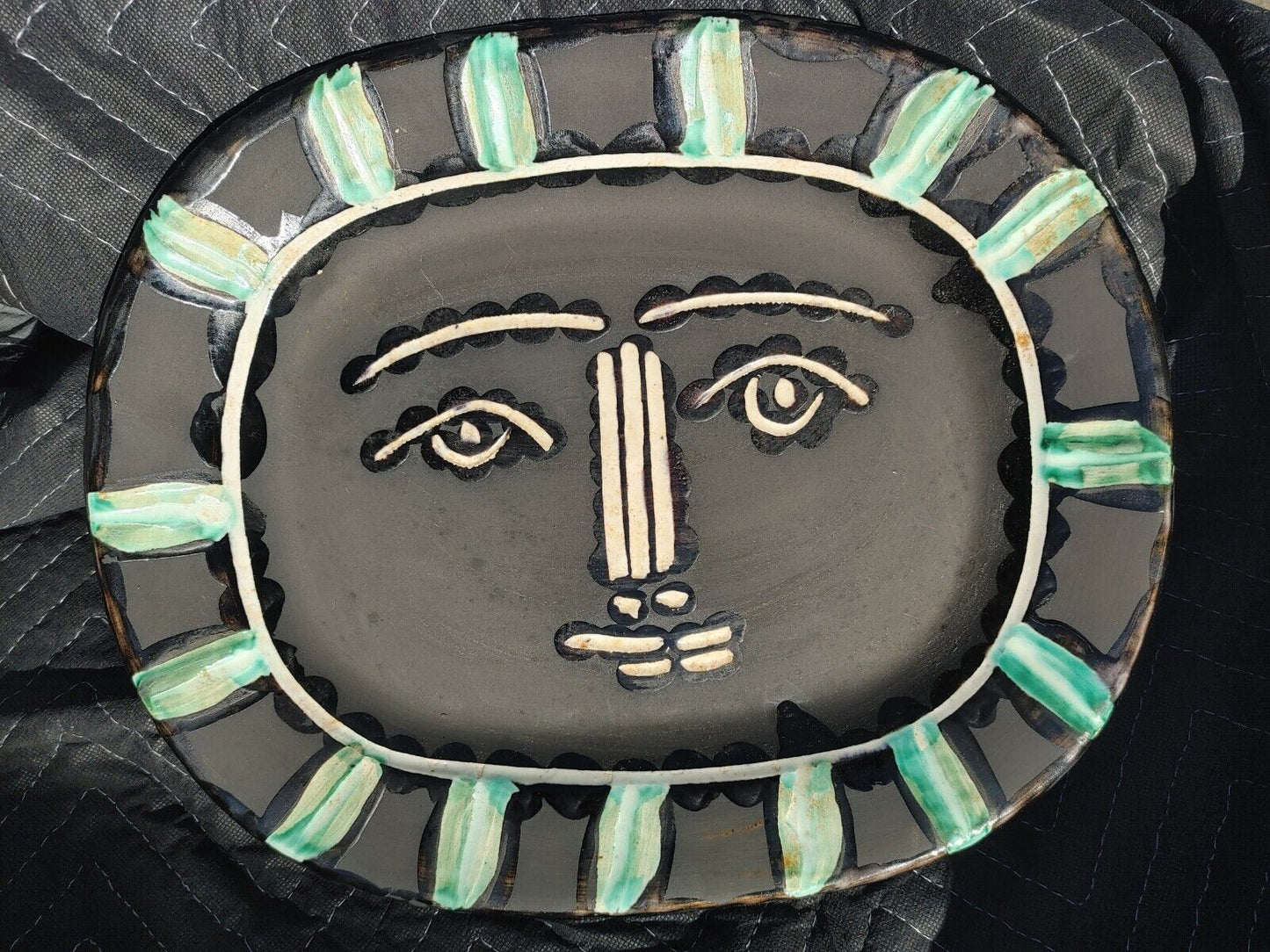 Pablo Picasso, Visage gris (Grey Face), Madoura 1953 A.R. 206 - ** Read **