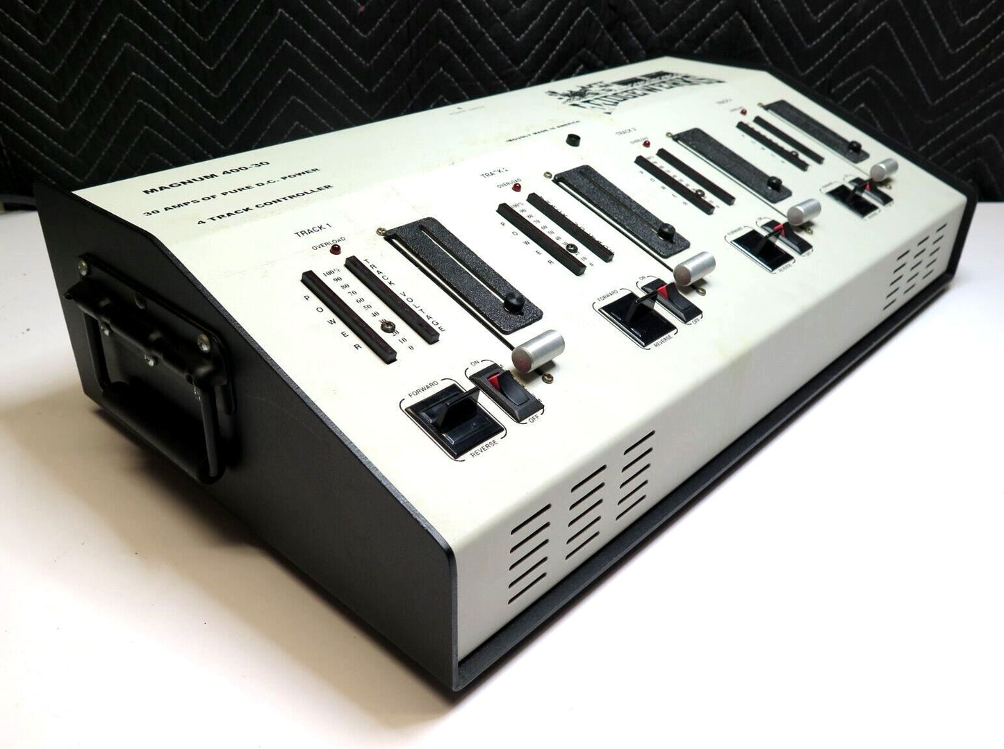 Bridgewerks Magnum 400-30 Amps, 4 track controller Transformer - New Slide Pots