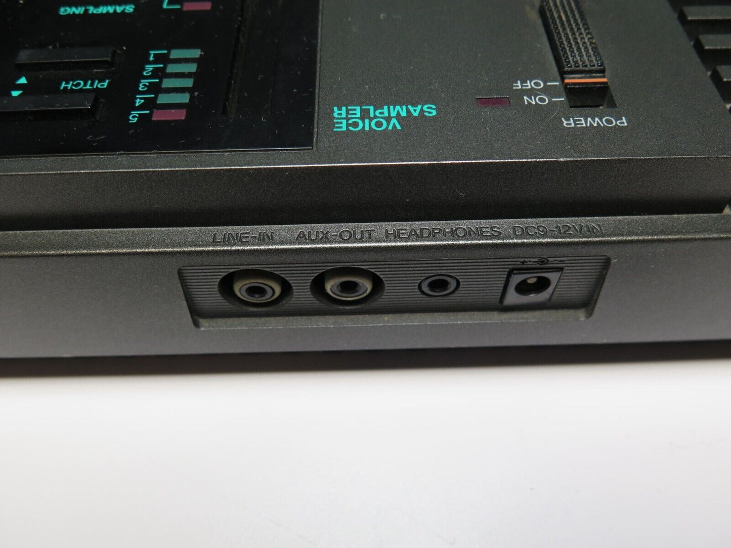 Yamaha PortaSound VSS-100 Keyboard with Digital Voice Sampler