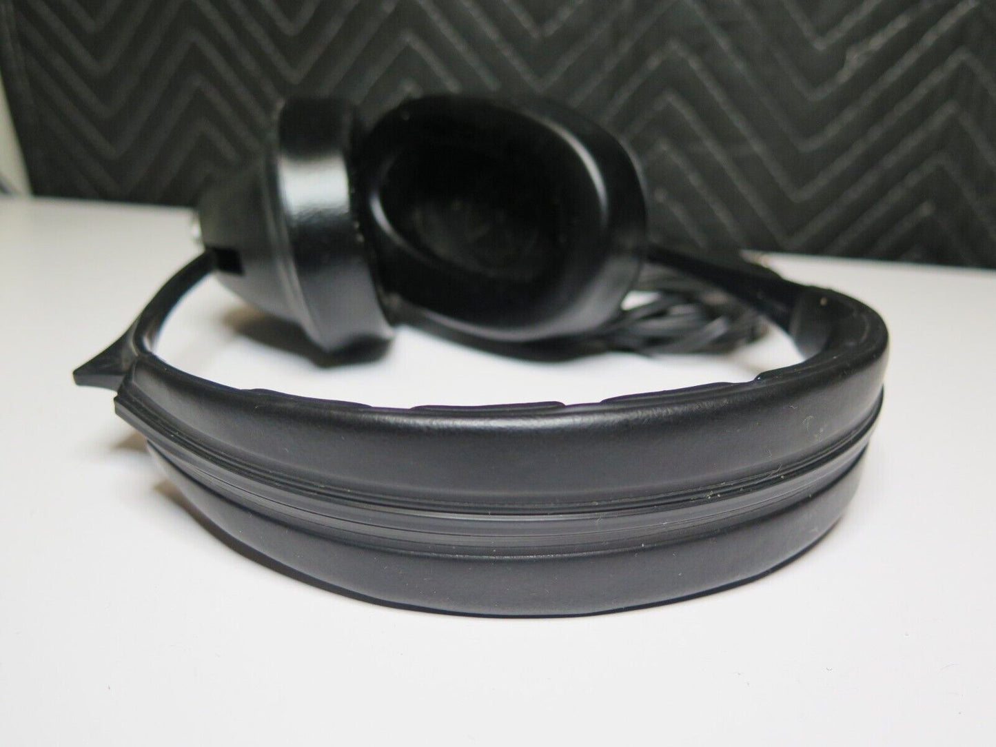 Vintage Sennheiser HD 224 Black Wired HiFi Monitor Stereo LII Studio Headphones