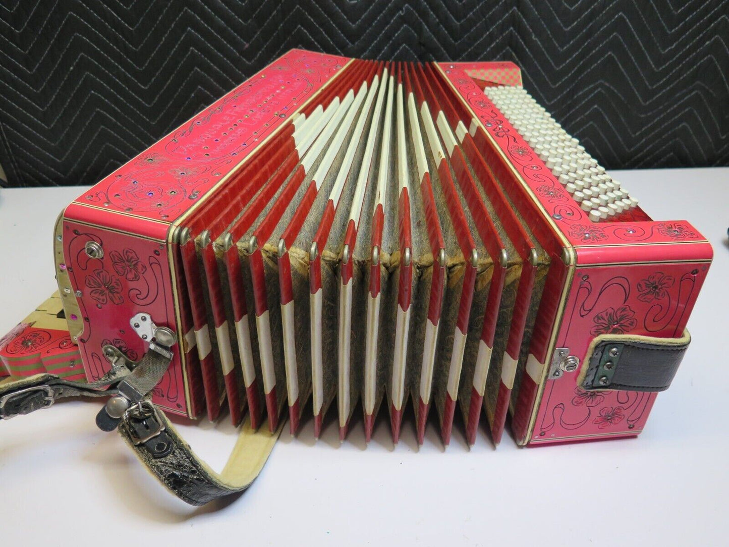 RARE ANTIQUE AUTHENTIC PASQUALE FICOSECCO ACCORDION ORGANETTO w/ Case - Pink