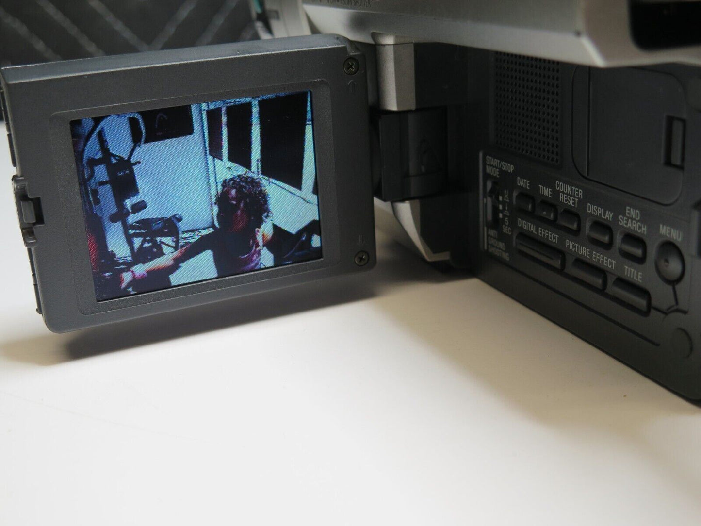 Sony CCD-TRV66 HI8 8mm Video8 Stereo Camera Camcorder VCR Player Video Transfer