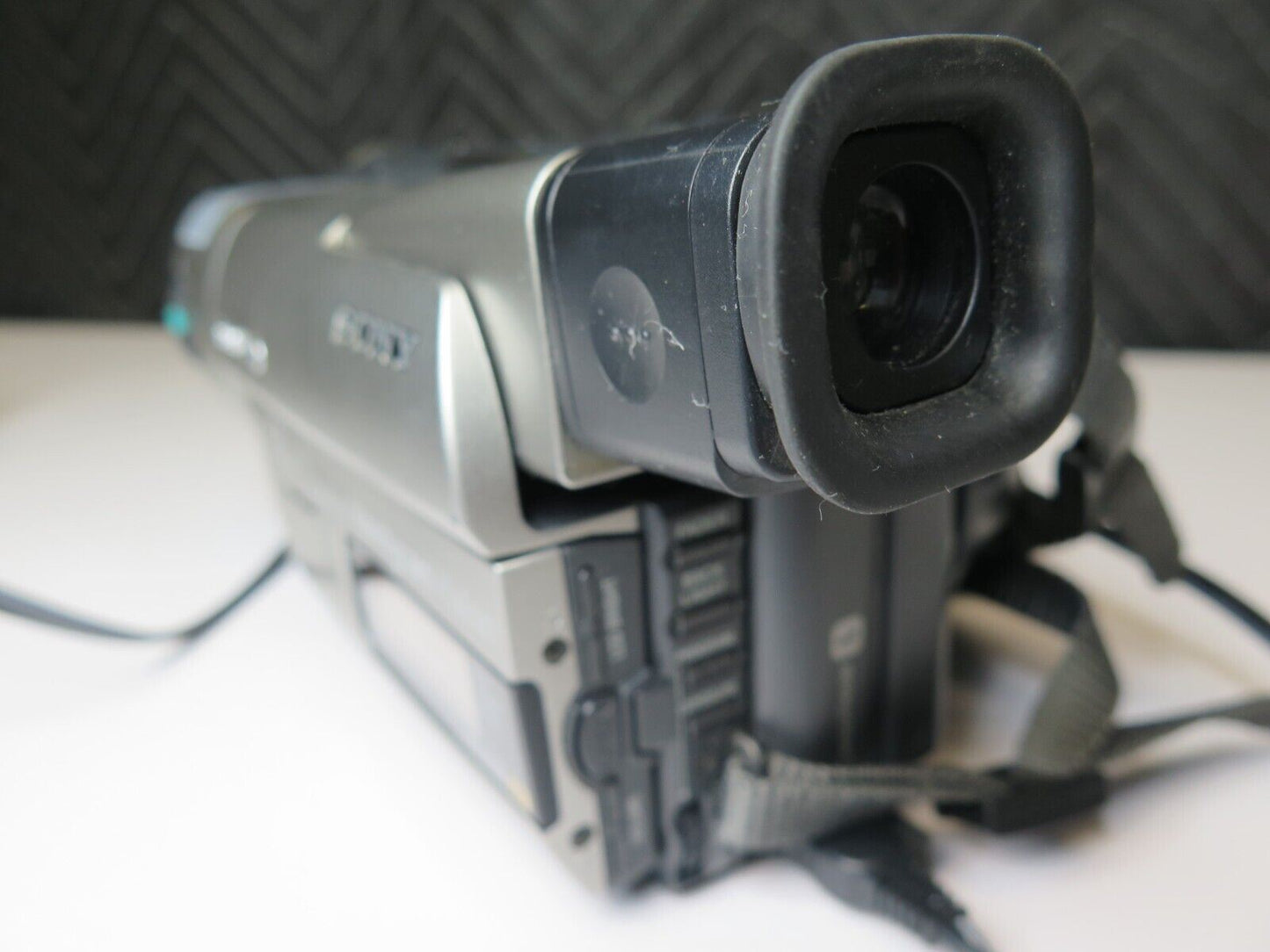 Sony CCD-TRV66 HI8 8mm Video8 Stereo Camera Camcorder VCR Player Video Transfer