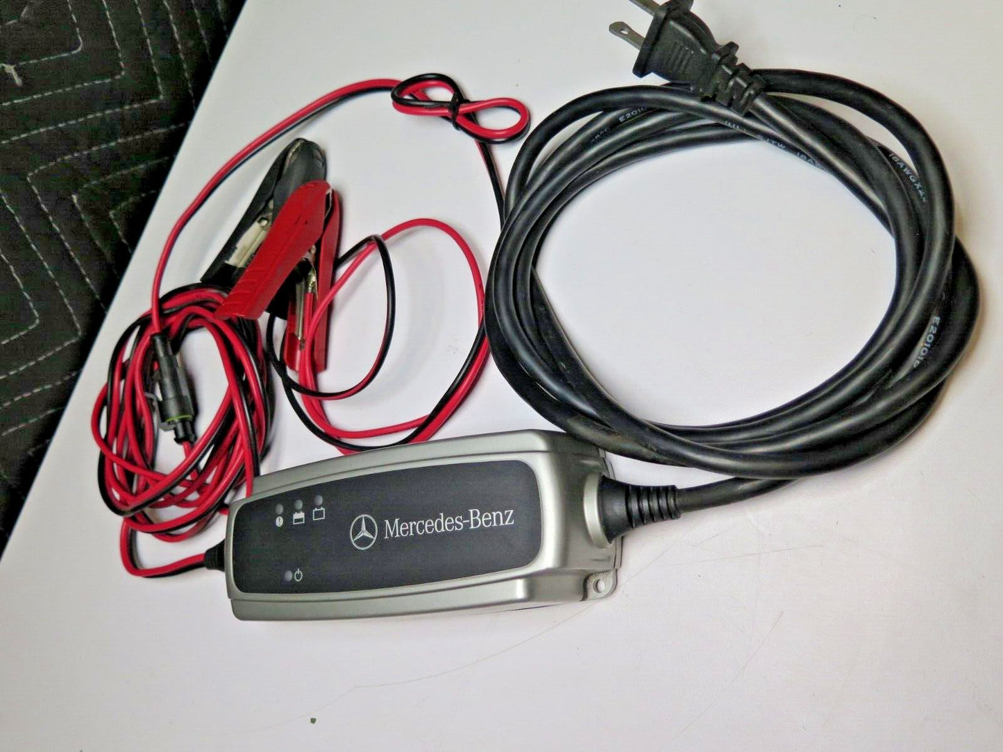 Genuine Mercedes-Benz Battery Trickle Charger CTEK US 3300 200429 AMG ๐ Class