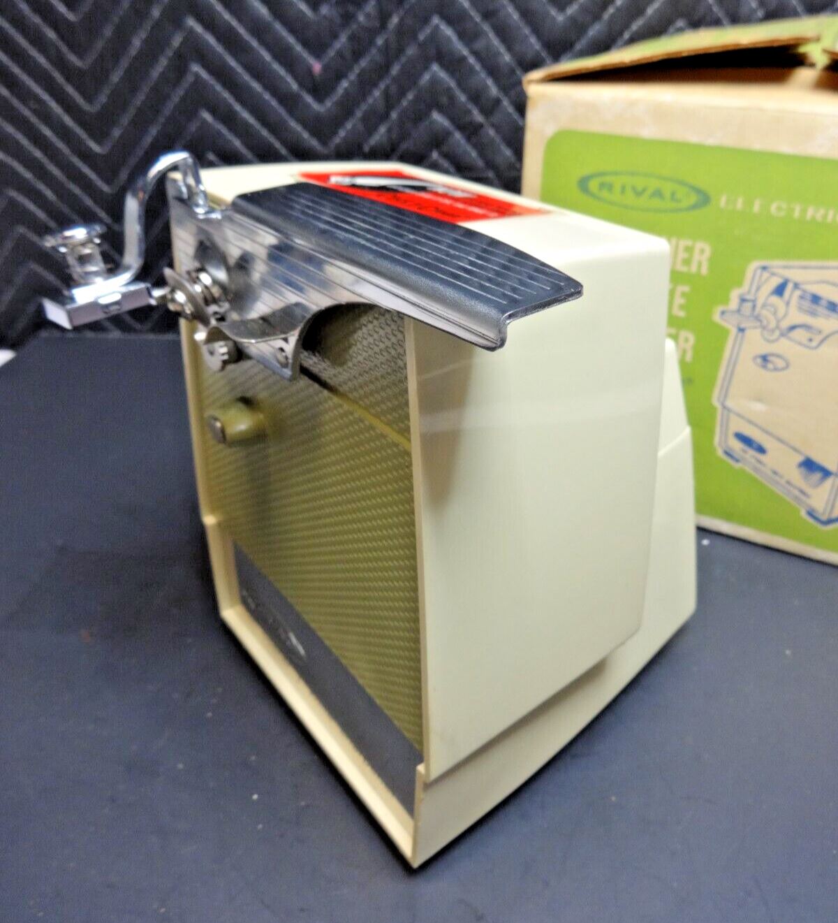 💥Vintage 1970 Rival Electric Can Opener Knife Sharpener 752RS in Original box