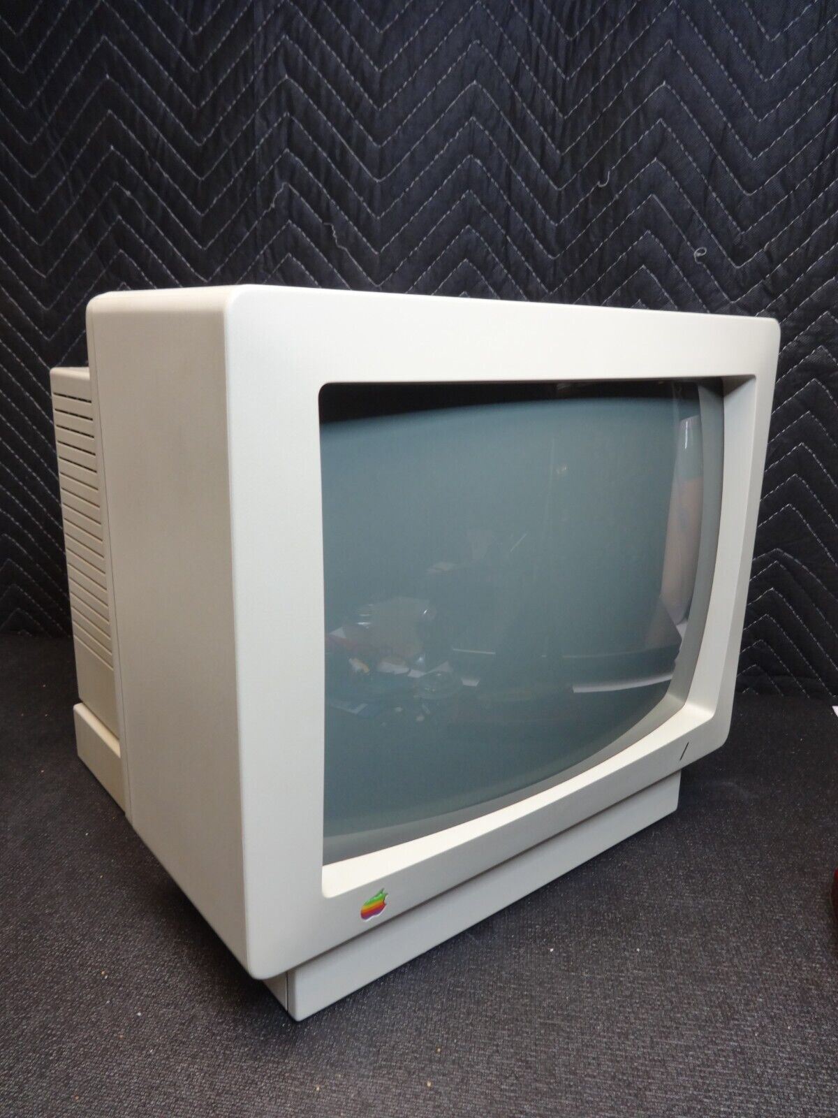 Apple Composite Monitor A2M6020 w/ Stand - 15khz IIgs IIc Plus - Tested