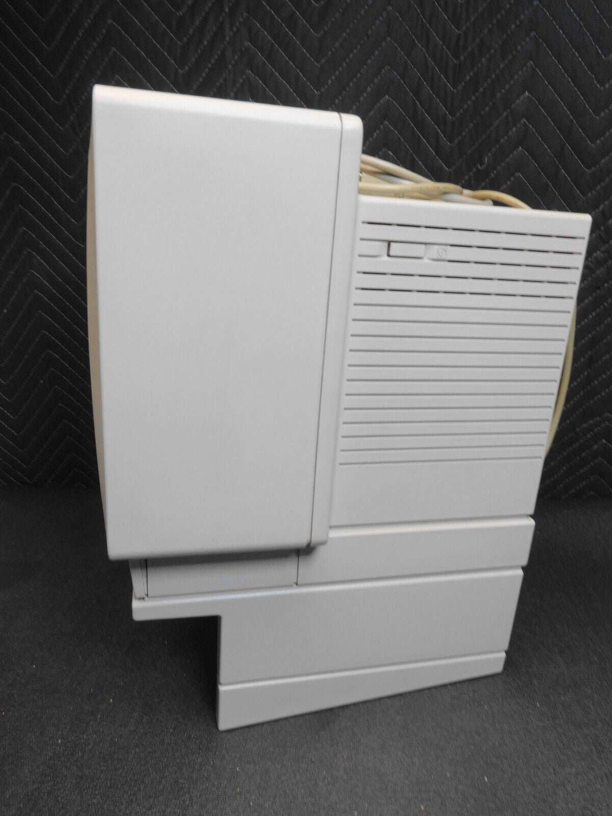 Apple Composite Monitor A2M6020 w/ Stand - 15khz IIgs IIc Plus - Tested