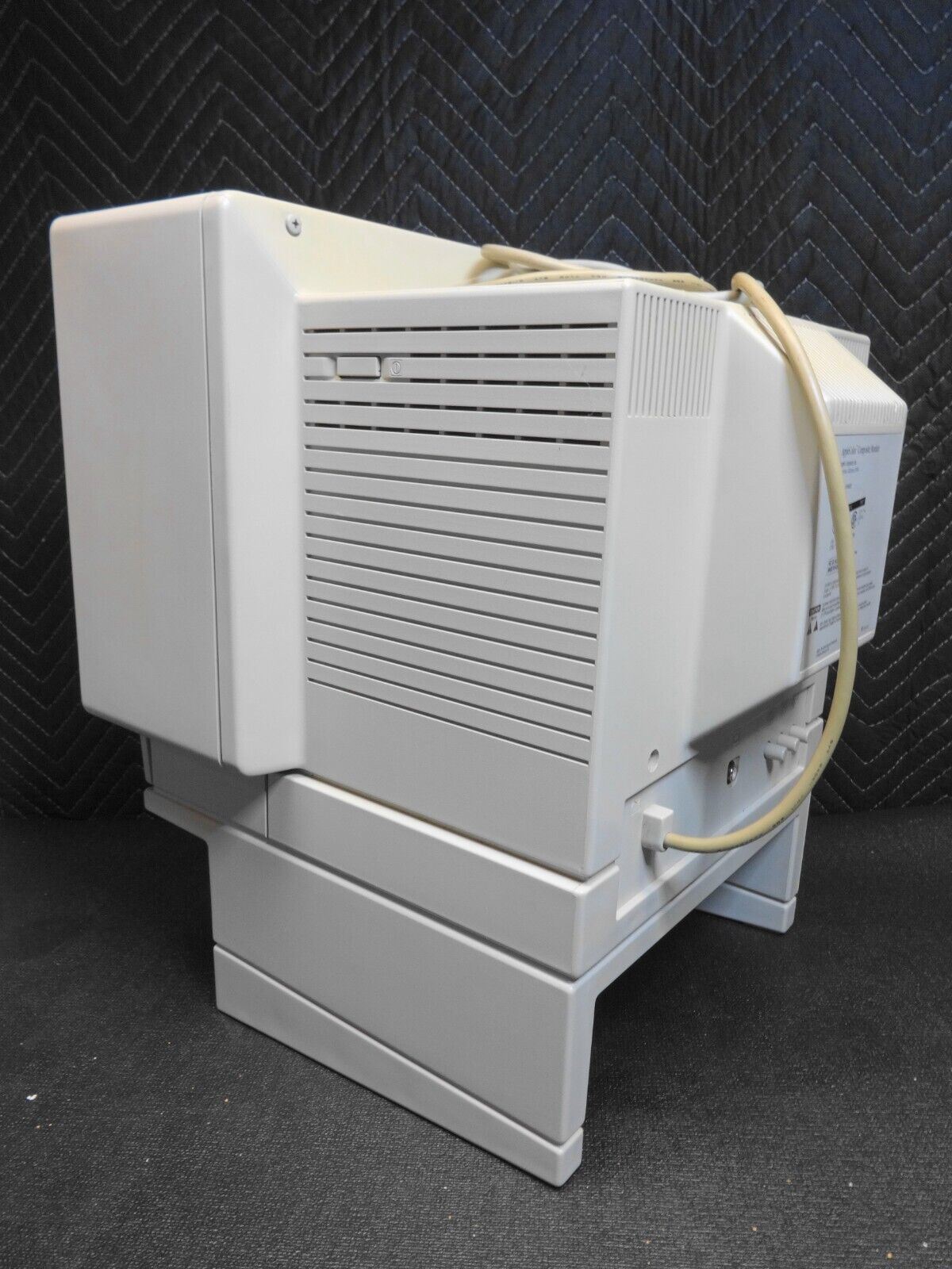 Apple Composite Monitor A2M6020 w/ Stand - 15khz IIgs IIc Plus - Tested