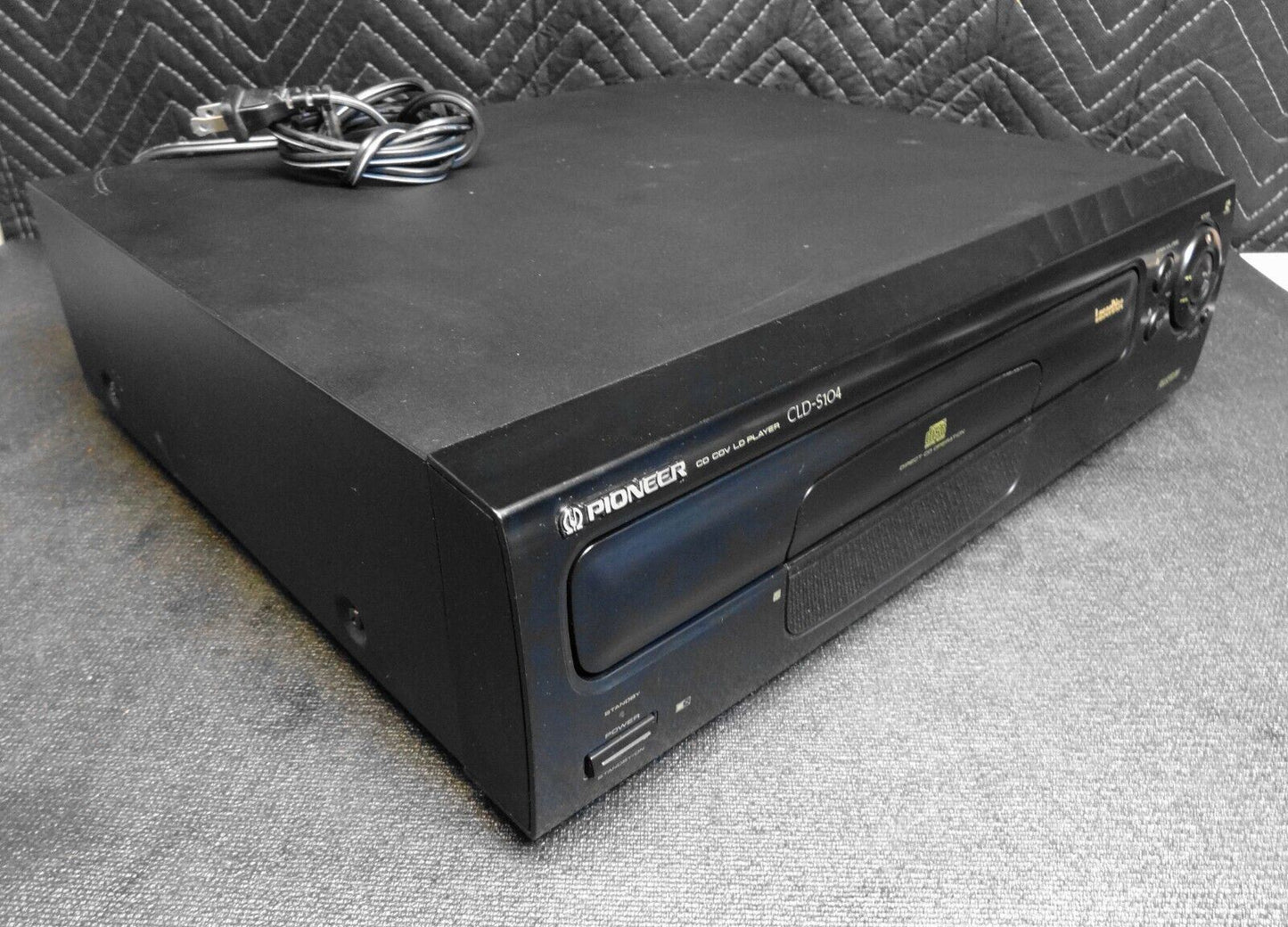 Pioneer CLD-S104 Laserdisc/CD/CDV LD Player *Serviced* - New Loading Belt