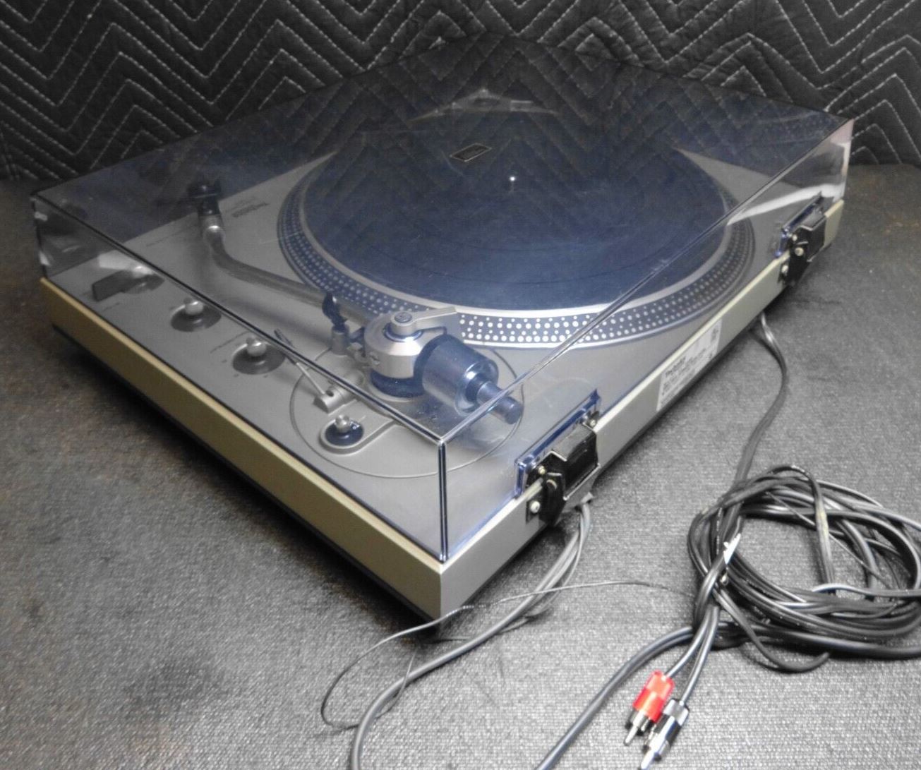 TECHNICS SL-1300 Direct Drive Automatic Turntable w/ Lancer ht9es - *Serviced *