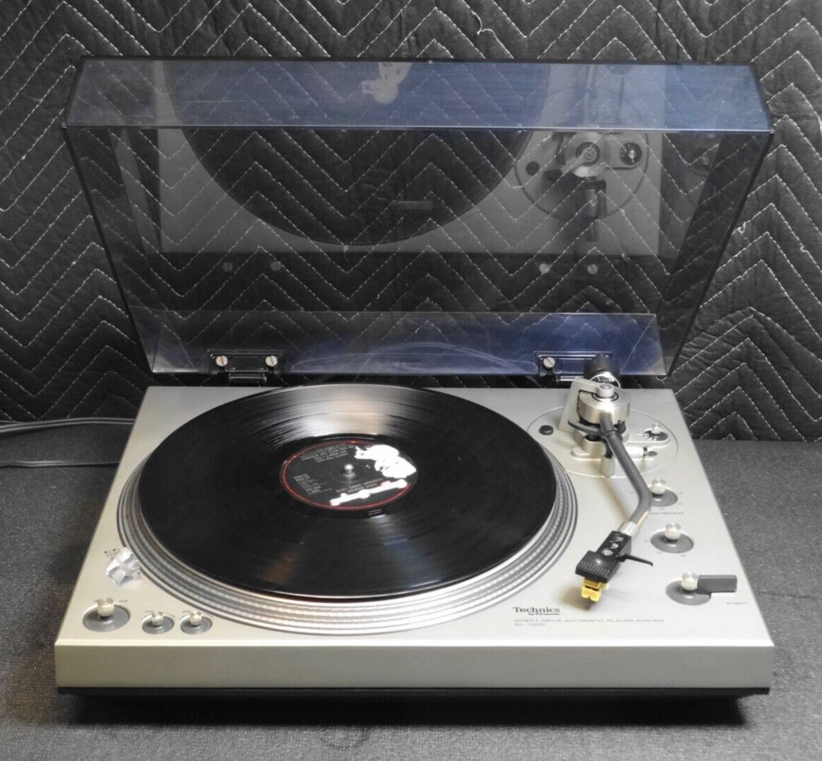 TECHNICS SL-1300 Direct Drive Automatic Turntable w/ Lancer ht9es - *Serviced *