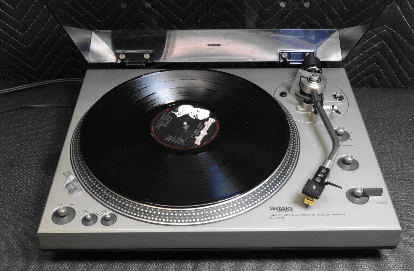 TECHNICS SL-1300 Direct Drive Automatic Turntable w/ Lancer ht9es - *Serviced *