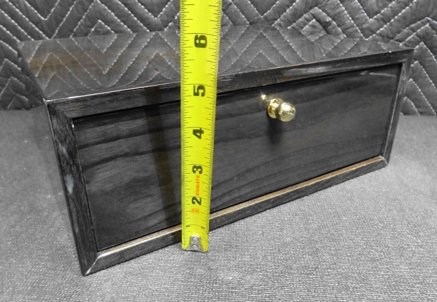 OMAS Fountain Pen Collectors Display Cabinet for 36 pens in Gray