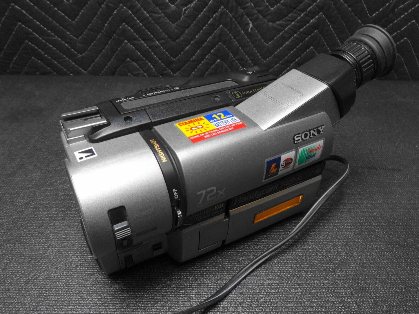 Sony Handycam CCD-TRV65 Video HI8 XR 72x Digital Zoom HandyCam Vision Camcorder