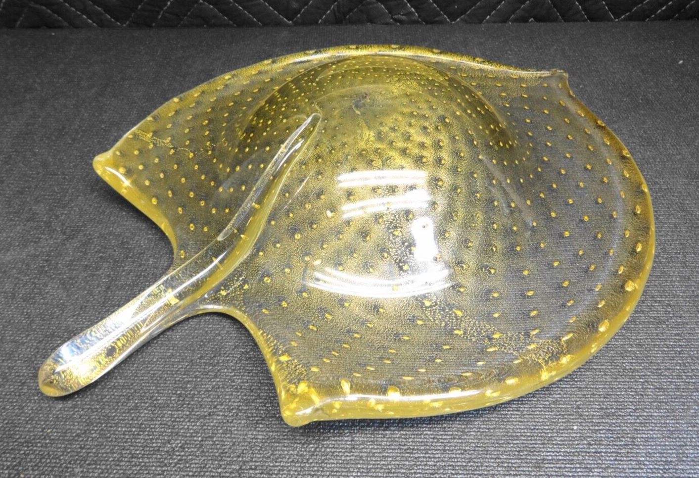 VINTAGE MURANO STUDIO GLASS GOLD STRINGRAY CENTERPIECE BOWL - Signed
