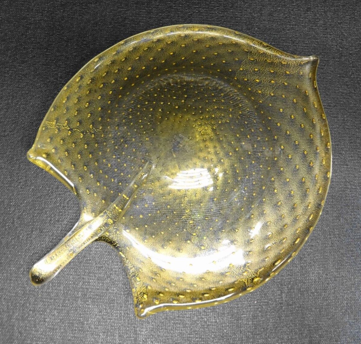 VINTAGE MURANO STUDIO GLASS GOLD STRINGRAY CENTERPIECE BOWL - Signed