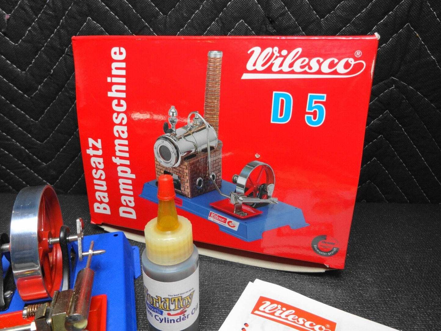 Wilesco - Steam Engine D5 plus Fuel & Oil - Dampfmaschine in excellent condition