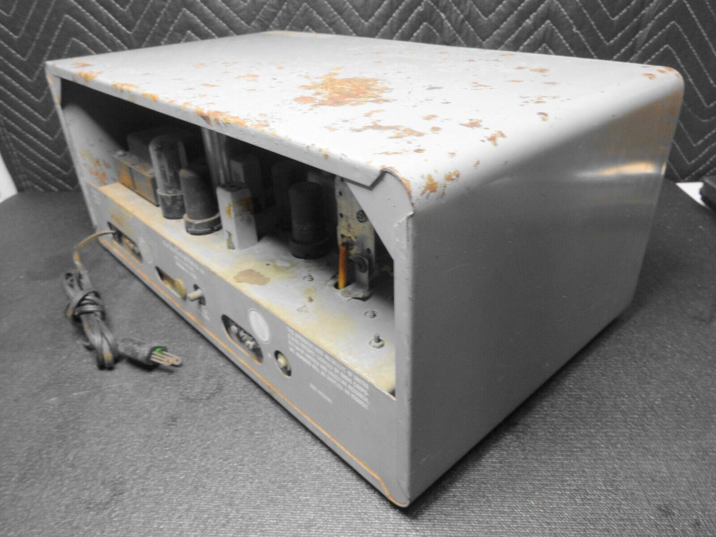 Hallicrafters SX-110 Shortwave Radio Receiver- Untested