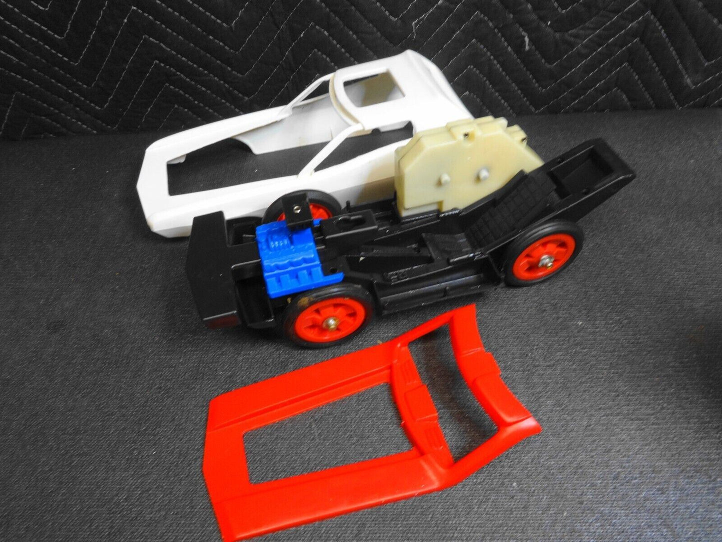 Evel Knievel Stunt & Crash Car incomplete Vintage 1974