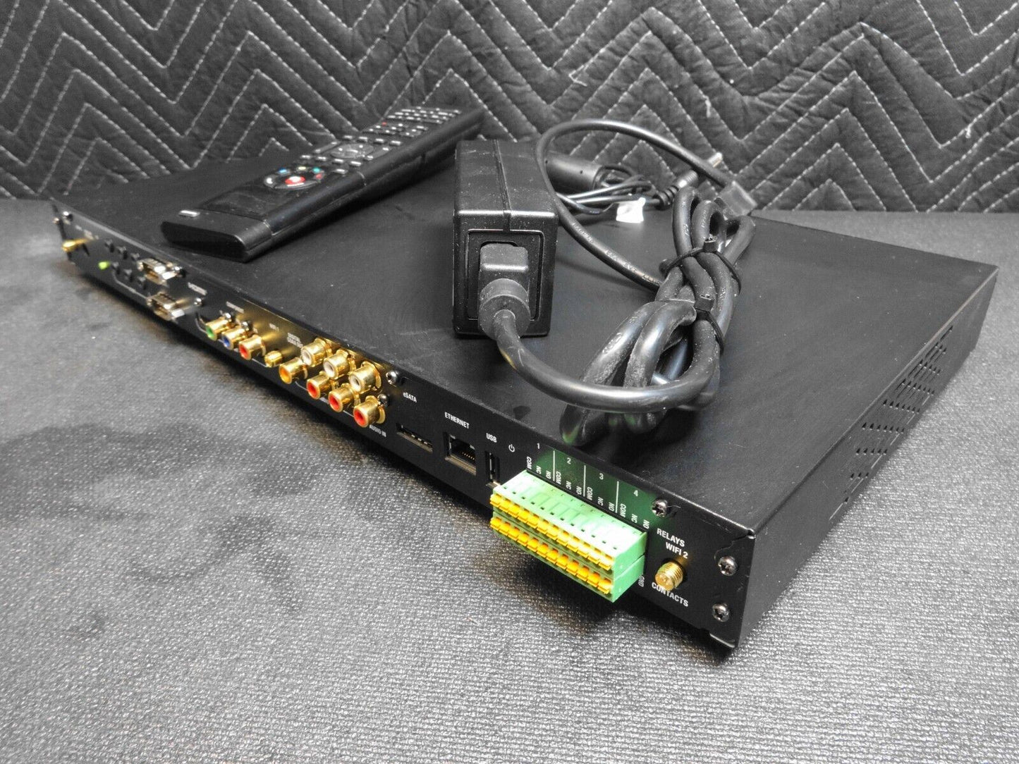 Control4 HC-800 Automation Controller C4-HC800-BL