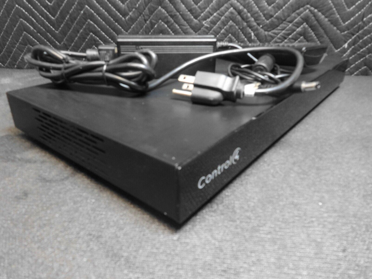 Control4 HC-800 Automation Controller C4-HC800-BL