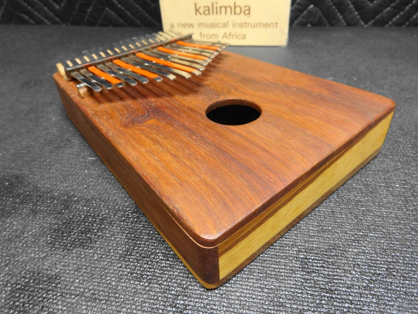 Vintage 1966 HUGH TRACEY TREBLE KALIMBA 17 NOTE in Original BOX w/ INSTRUCTIONS