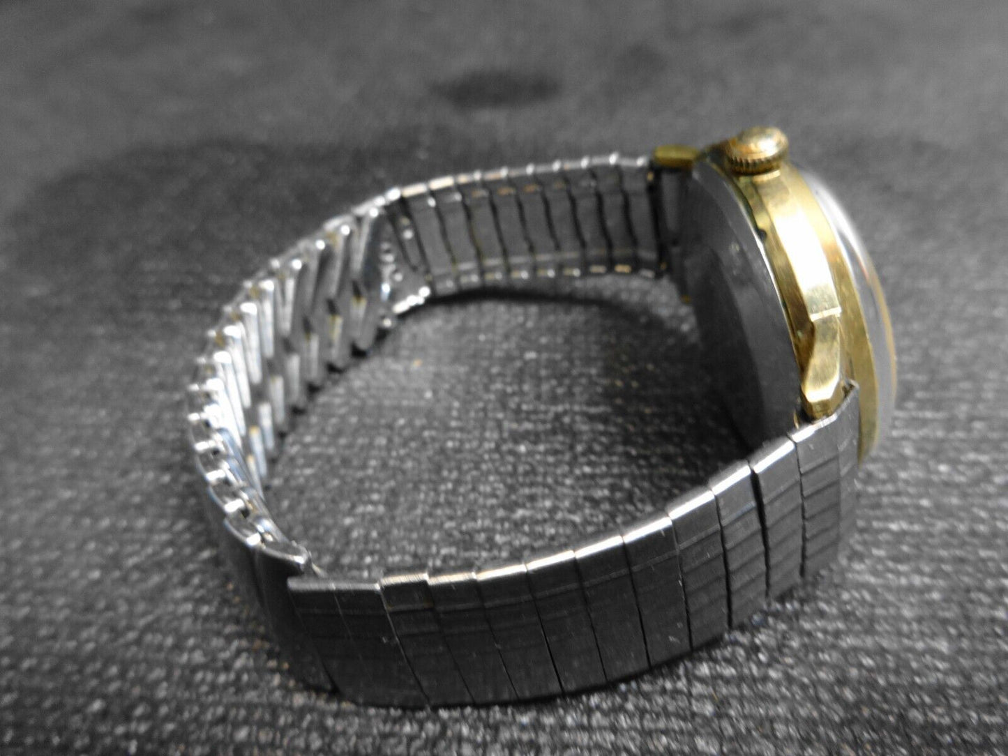 Vintage TIMEX Mens Watch - Self wind - 41.25mm Case - Style: 4147-3269