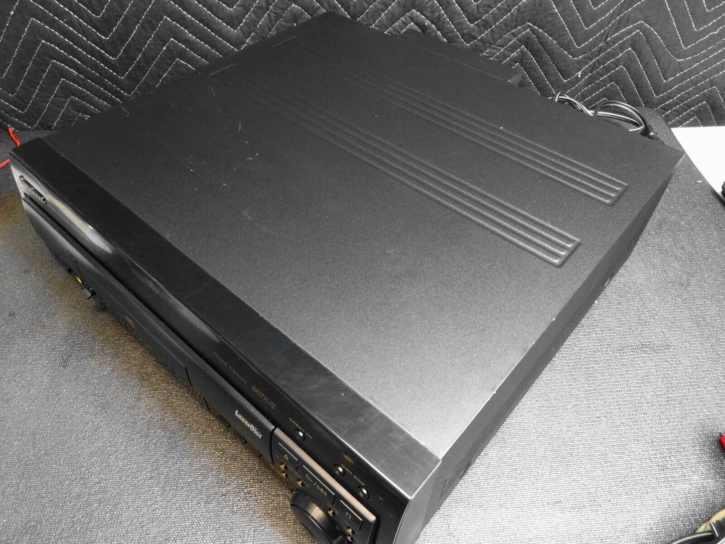 Pioneer CLD-D704 Laserdisc Player w/ Remote & A/V Cable *SERVICED*