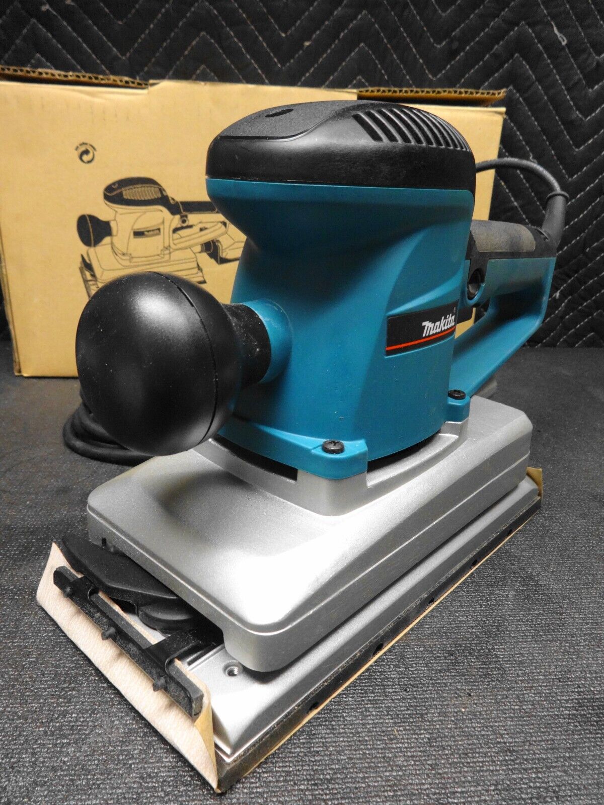 Makita BO4900V Finishing Sander - No Dust Bag