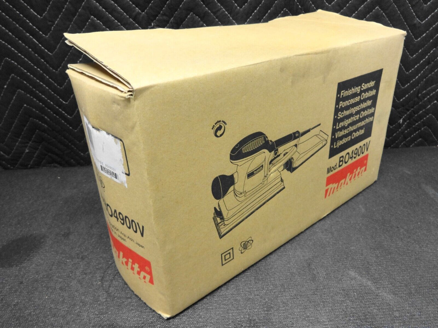 Makita BO4900V Finishing Sander - No Dust Bag