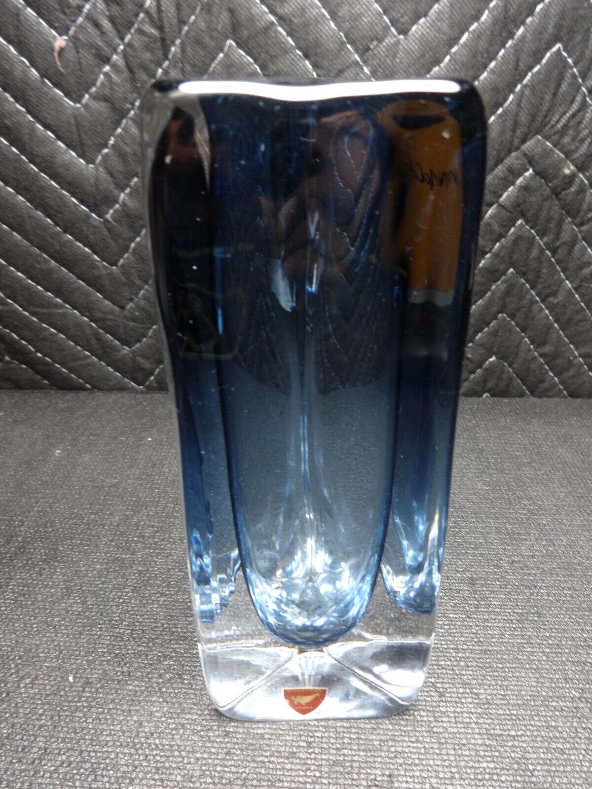 ORREFORS NILS LANDBERG SOMMERSO TRIANGLE ART GLASS VASE, MCM, BLUE, Signed