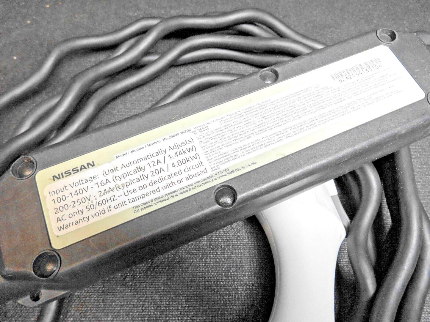 Nissan Leaf Charger 29690 3NA0A EV Battery Charging Cable