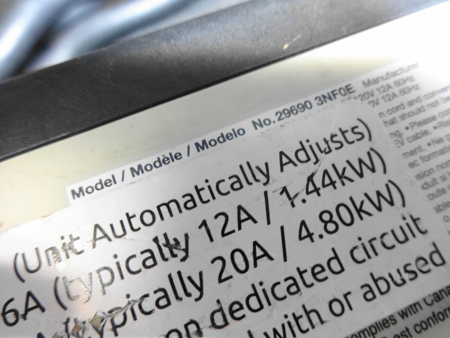 Nissan Leaf Charger 29690 3NA0A EV Battery Charging Cable