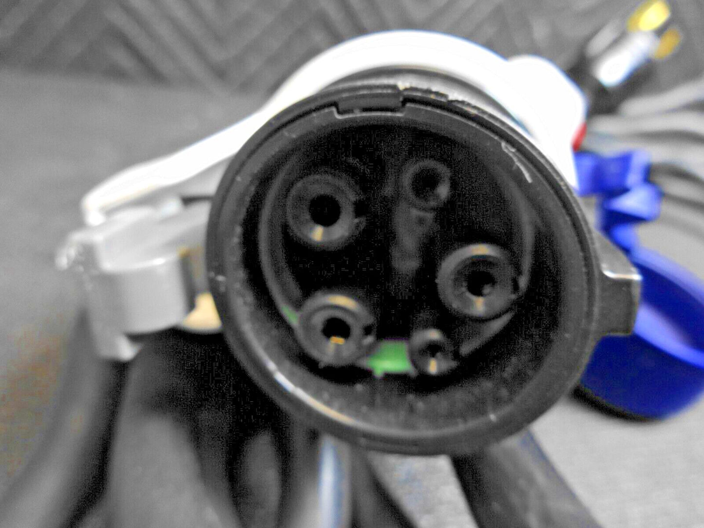 Nissan Leaf Charger 29690 3NA0A EV Battery Charging Cable