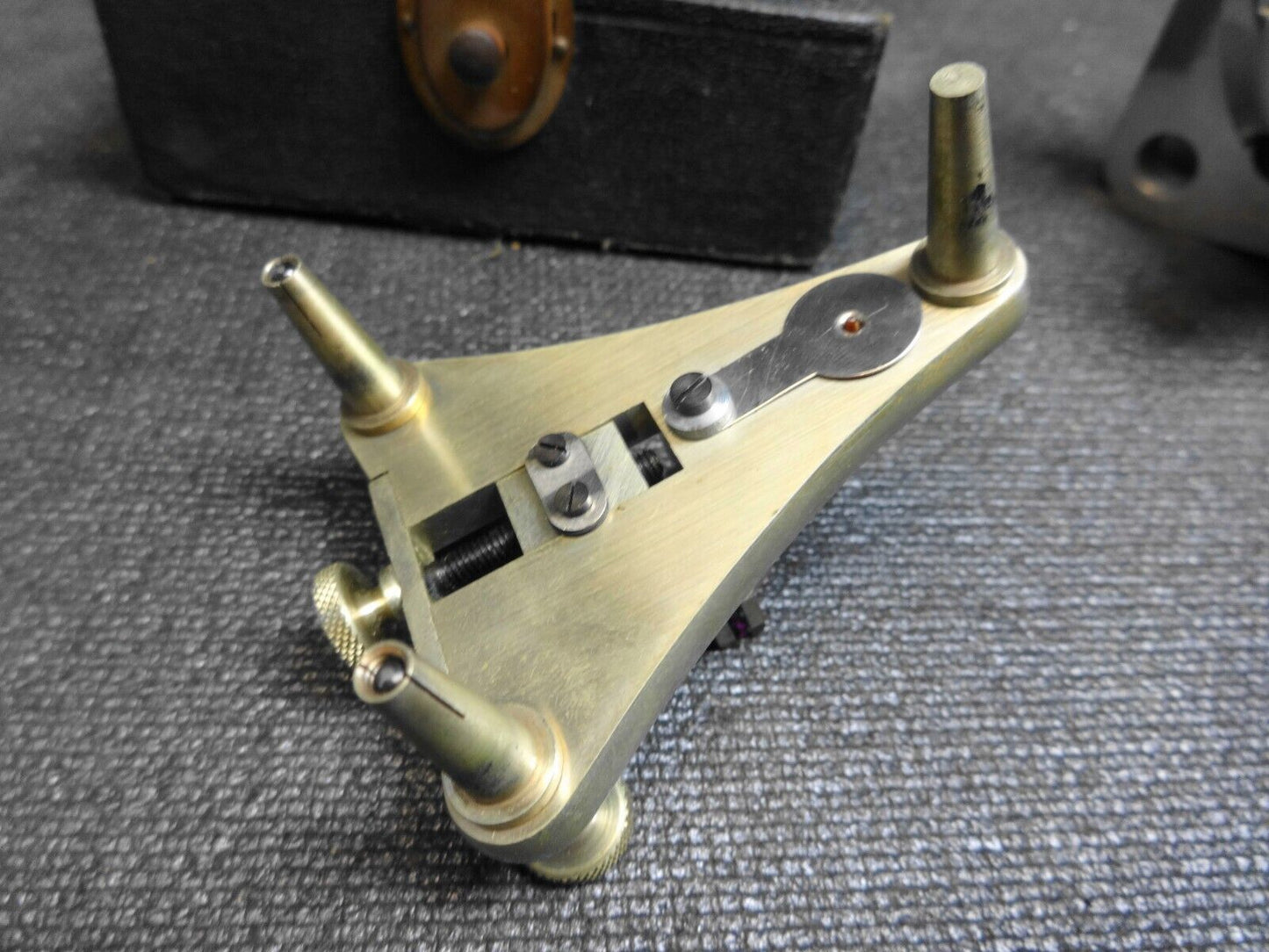 Levin Jeweler Posing Vise Clamp Ruby Jaw Watchmakers Tool in Original Case