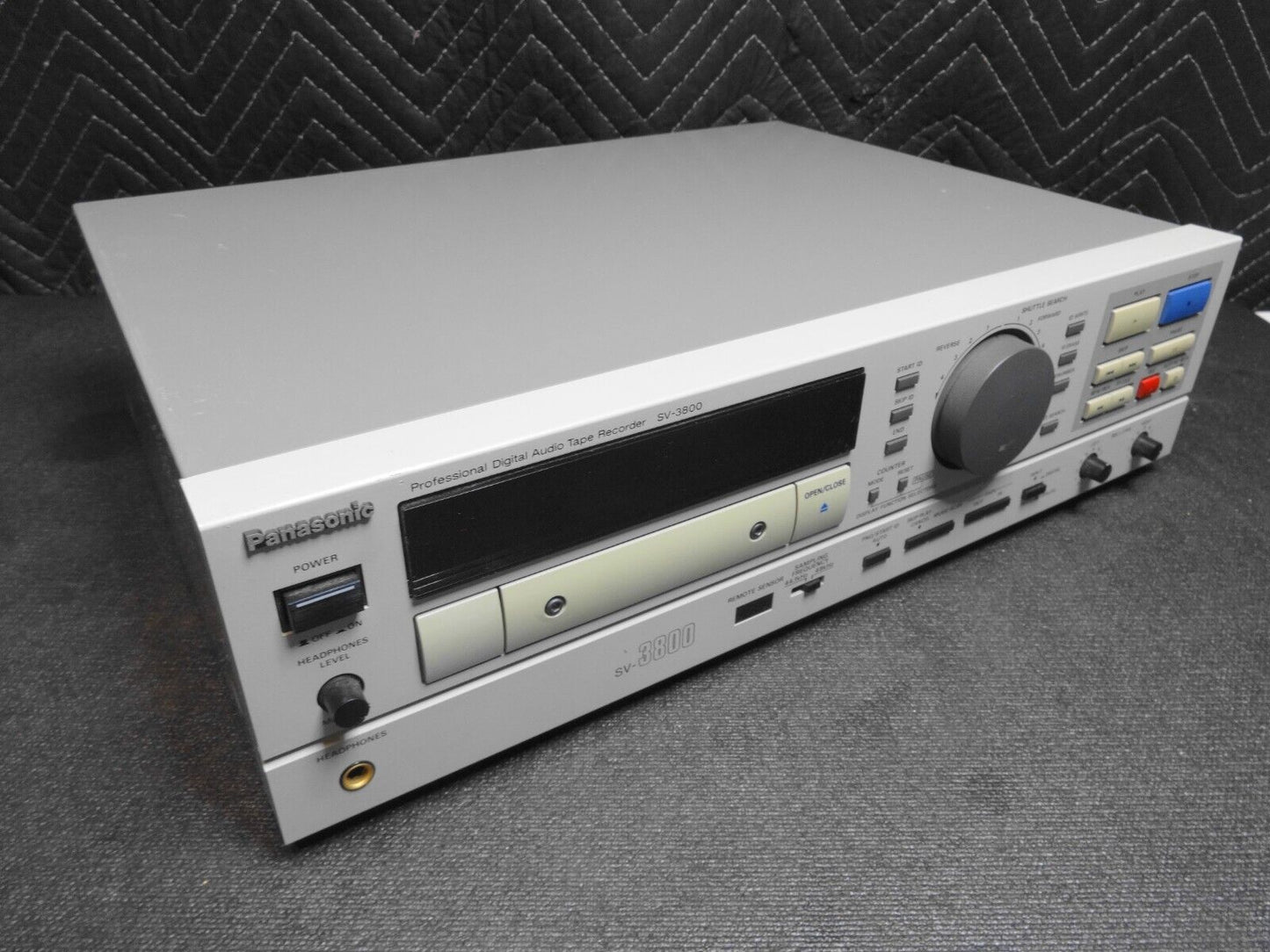 Panasonic SV-3800 DAT Recorder/Player w/ Rack Ears & Remote *SERVICED*