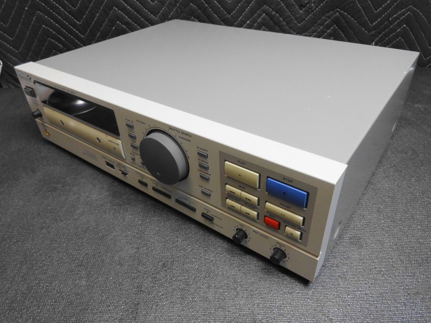 Panasonic SV-3800 DAT Recorder/Player w/ Rack Ears & Remote *SERVICED*