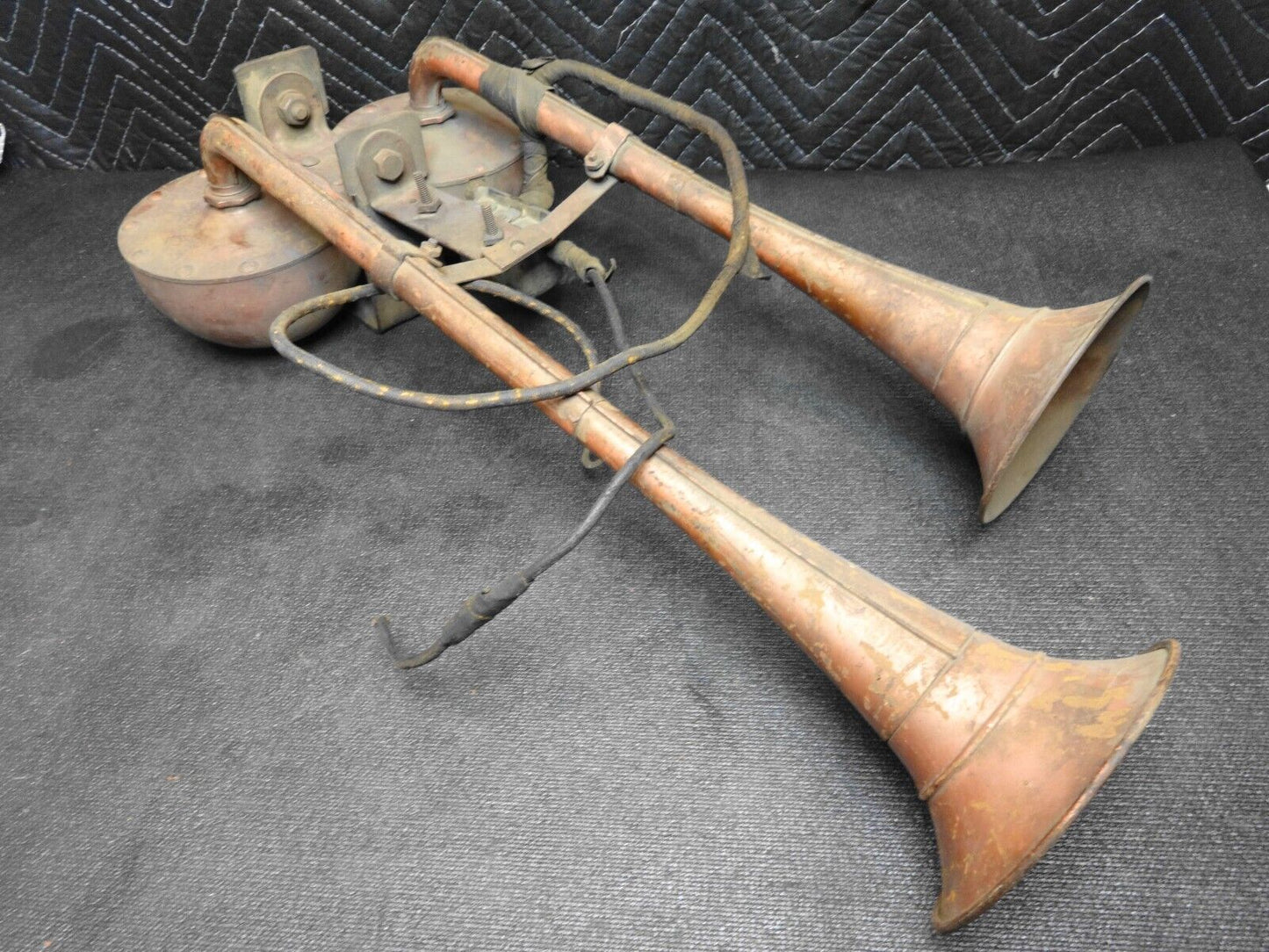 Antique / Vintage Dual Air Horns for Car / Truck / Train / Military