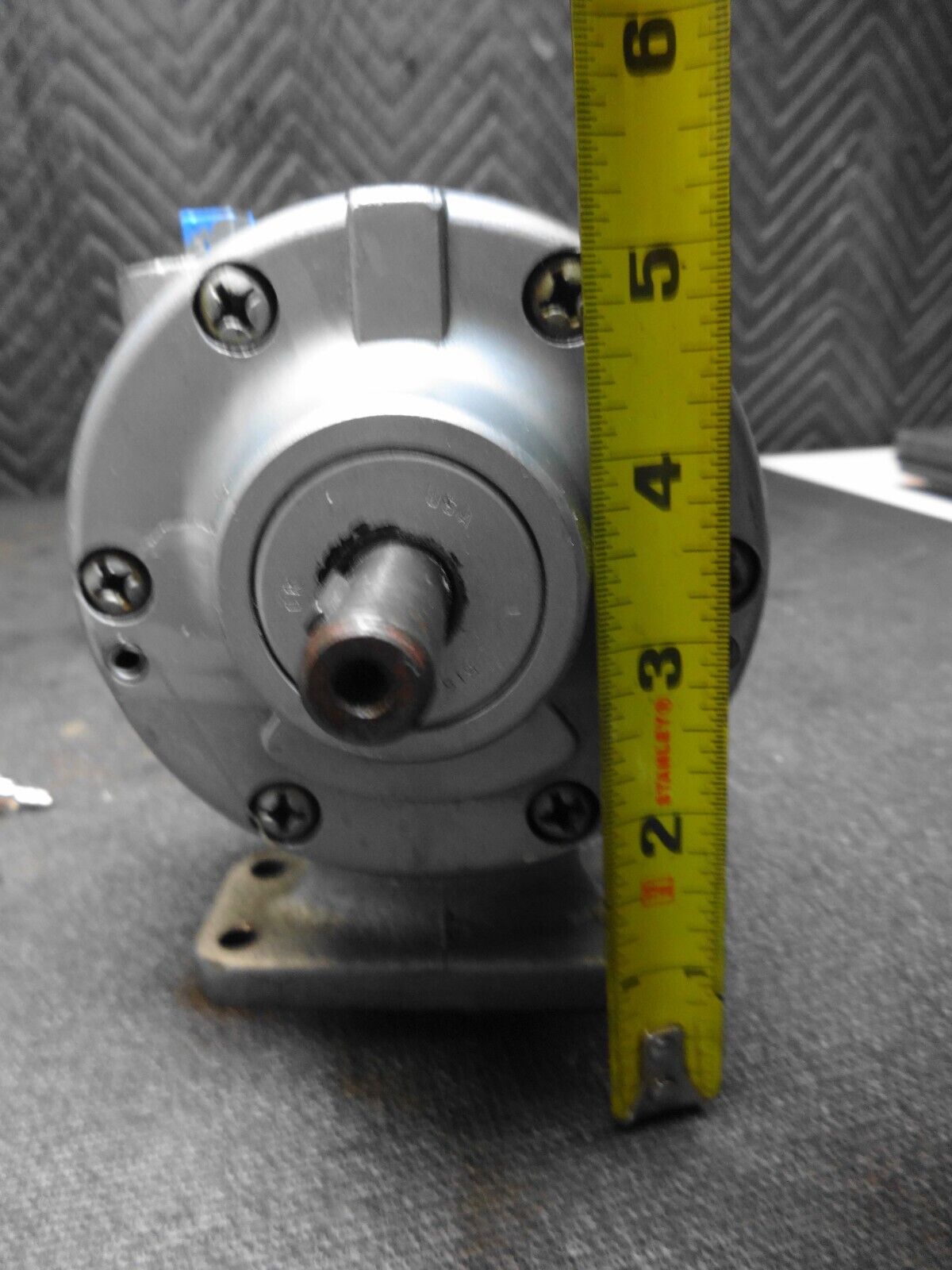 Gast 4AM-FRV-13C Air Motor 1.7 HP 1.25 kW 3000 RPM 100 PSI - AM425