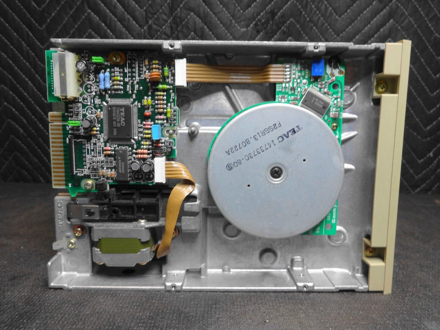 TEAC FD-55BR 5.25 Floppy Disk Drive 19307351-02