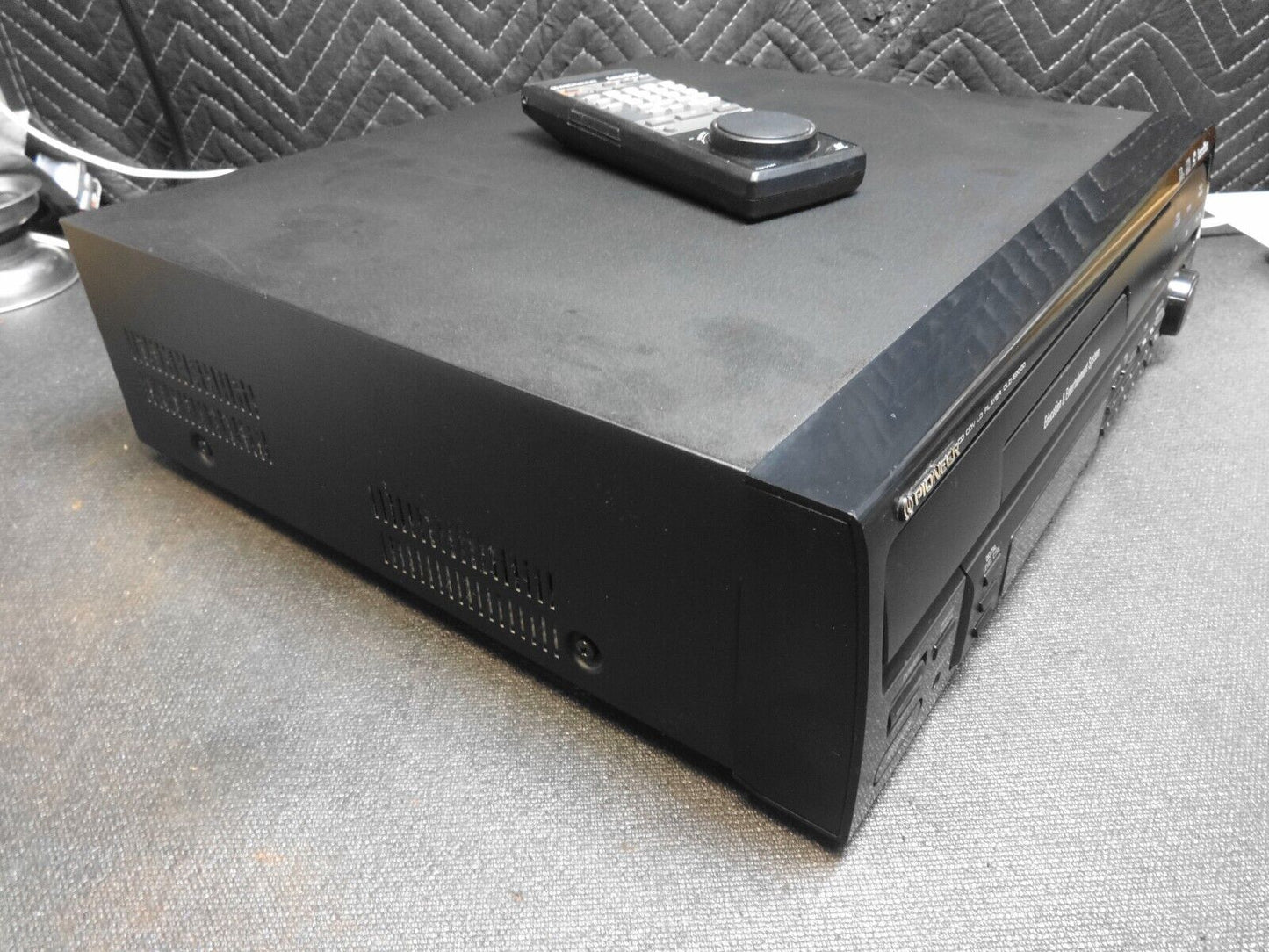 Vintage Pioneer CLD-E2000 CD CDV LD Laserdisc Player w/ Remote - *SERVICED*