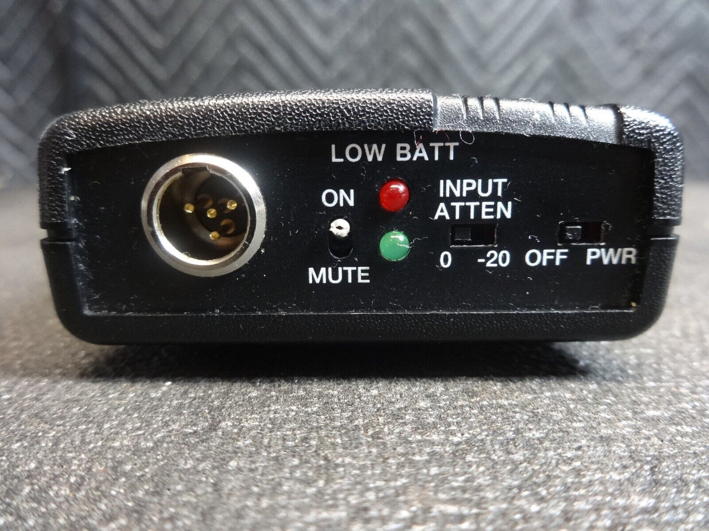 Shure Wireless Transmitter UT1-FM