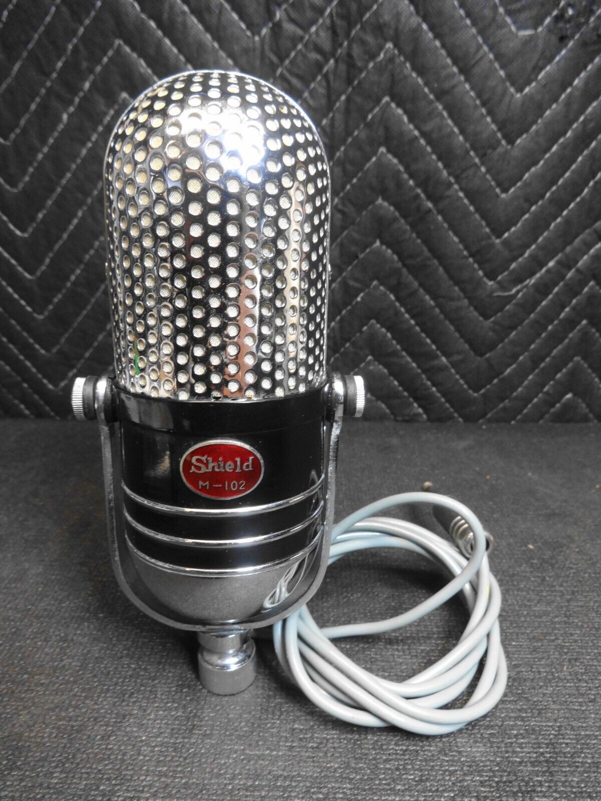VINTAGE SHIELD M-102 PILL SHAPE CHROME MICROPHONE