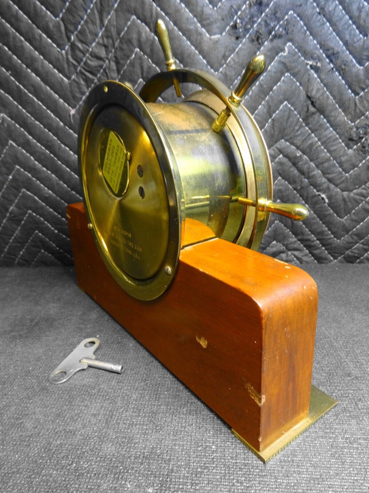 Seth Thomas Helmsman 1602 Ships Wheel Mantle Clock E537-001 Wood Brass With Key