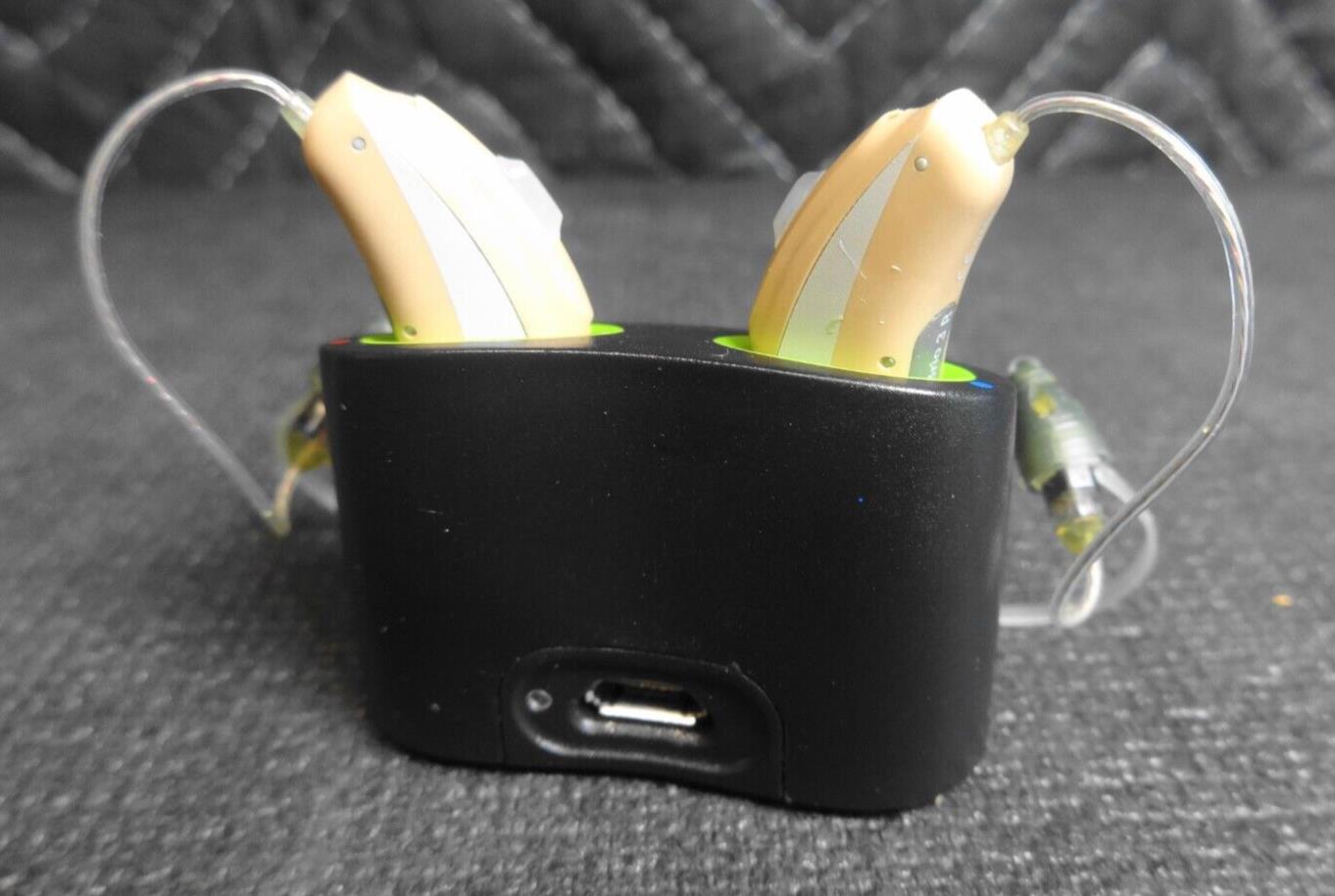 Phonak Brio 3 R Rechargeable Hearing Aids w/ Charging Base & AC Power Cord